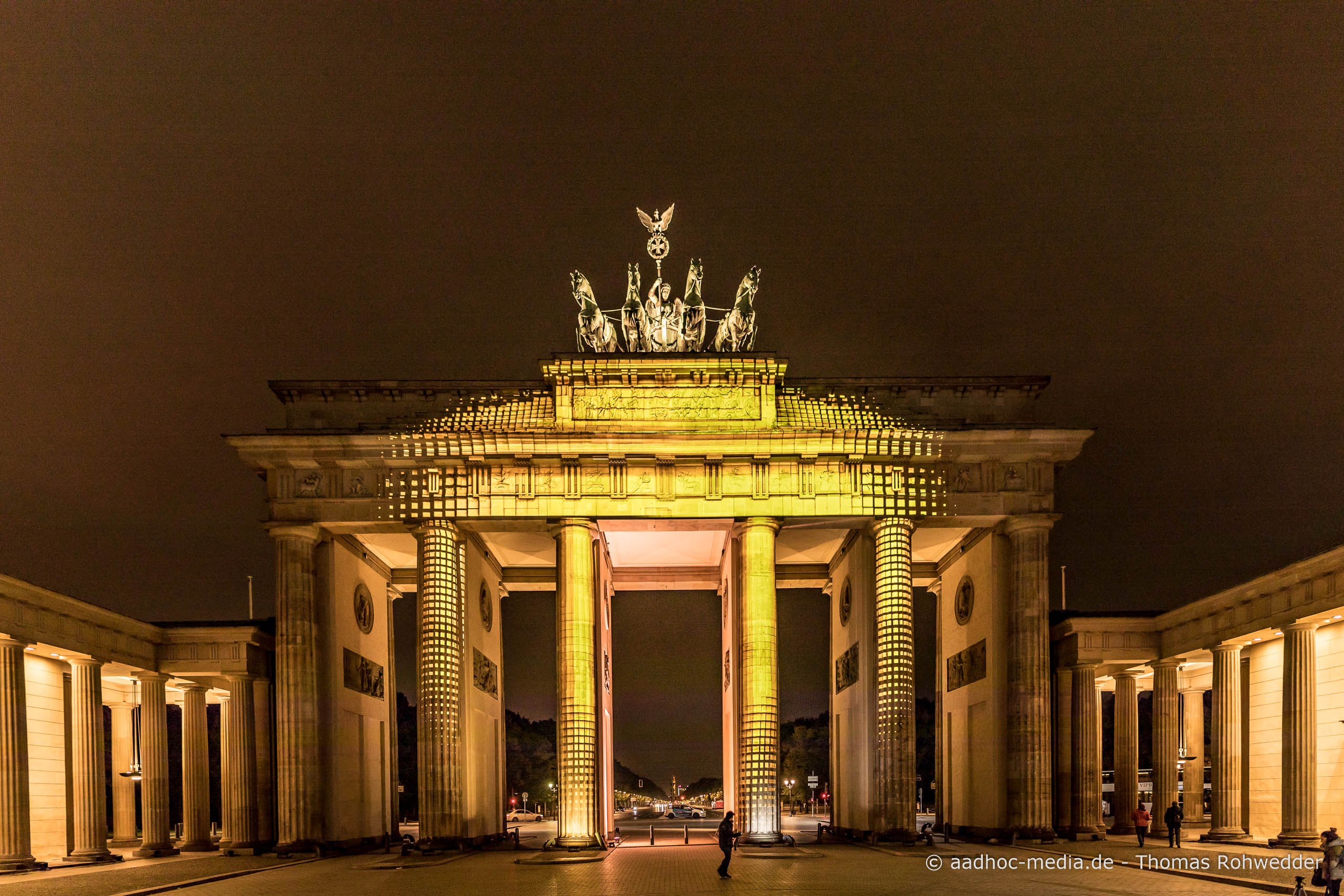 Bandenburger Tor zum Festival of Lights in Berlin • Bild aus dem Canon 5D Mark IV Test • ©Foto aadhoc-media.de • Thomas Rohwedder